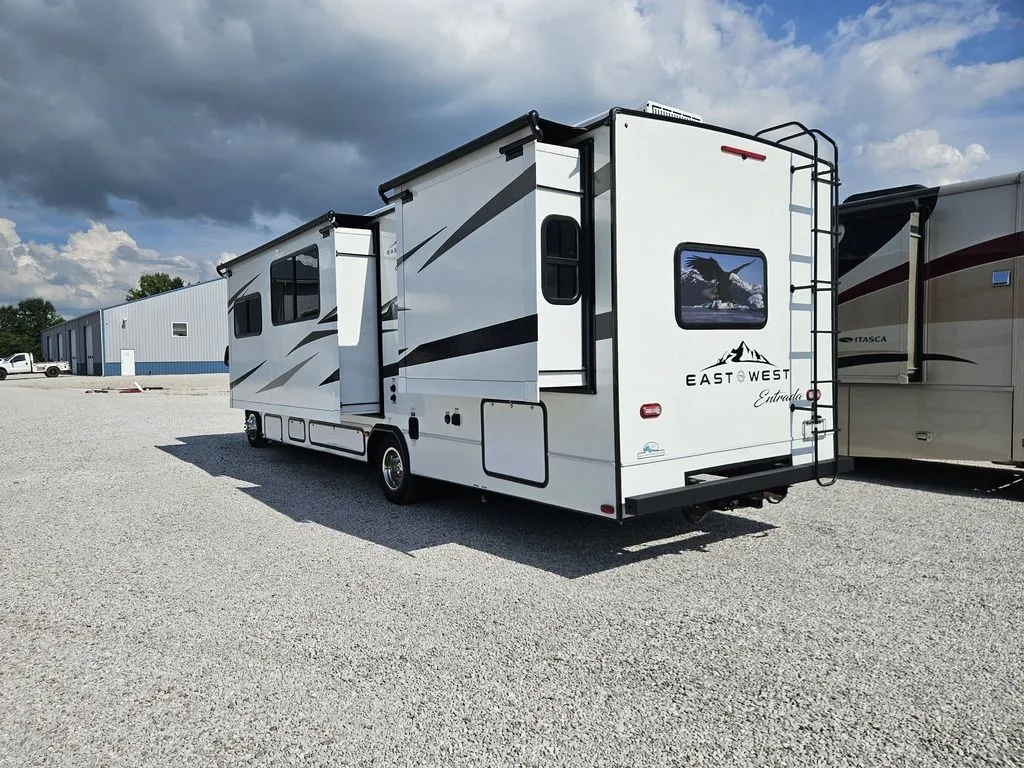 2022 East to West Entrada 2900DS - Photo 2