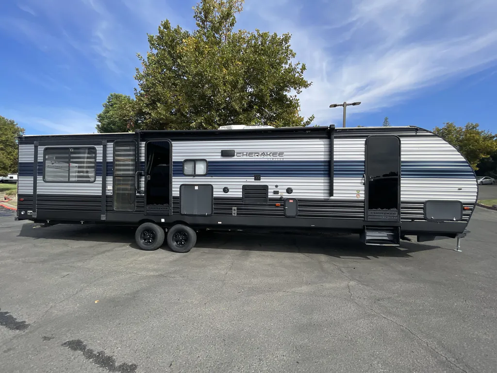 2021 Forest River Cherokee 306MM, Photos photo 5