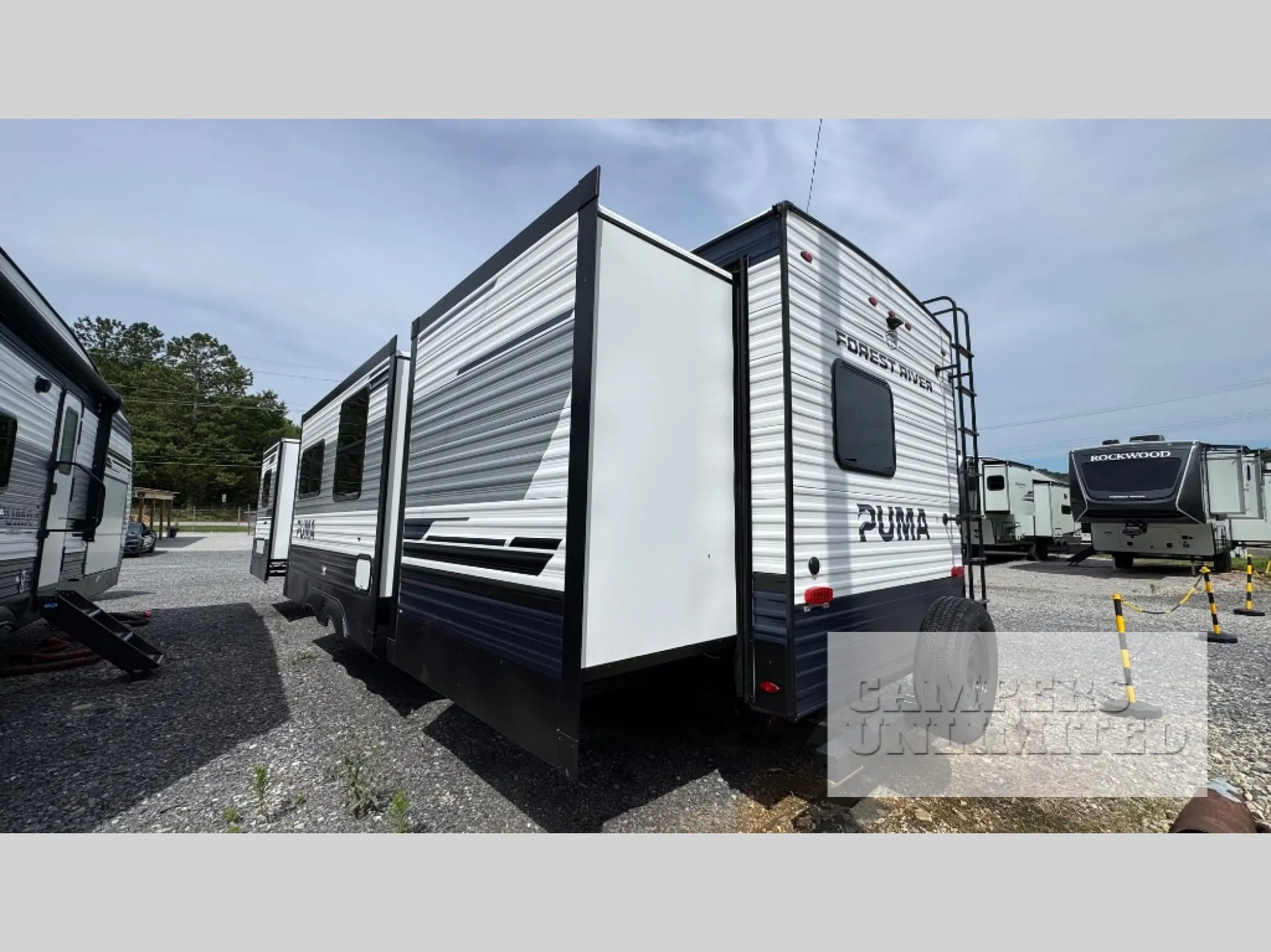 2027 Forest River Puma 32BHFS — Photo 6