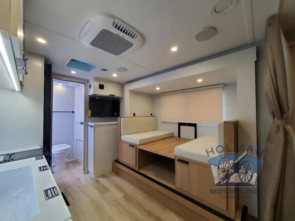 2027 Winnebago Micro Minnie 2108DS, Photos photo 22