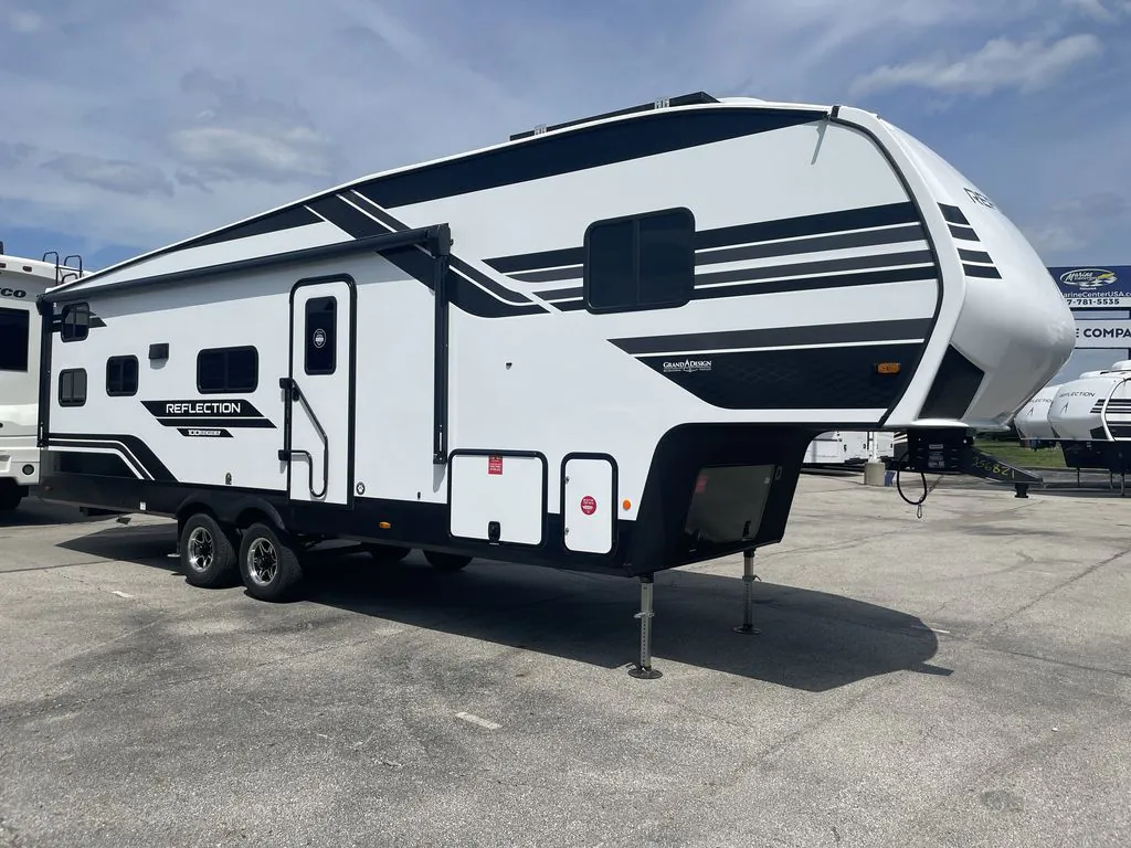 2027 Grand Design Reflection 100 Series 27BH dealer photo 1 from Blue Compass RV