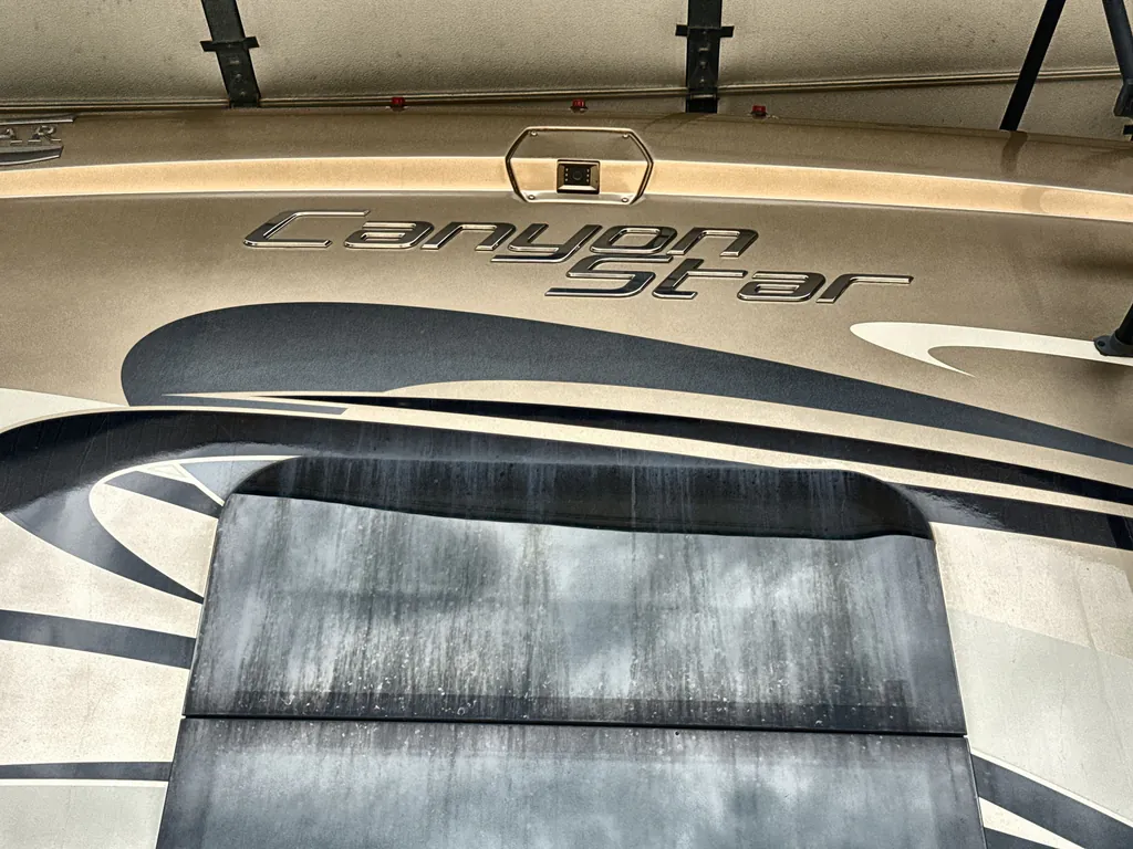 2015 Newmar Canyon Star 3914, Photos photo 24