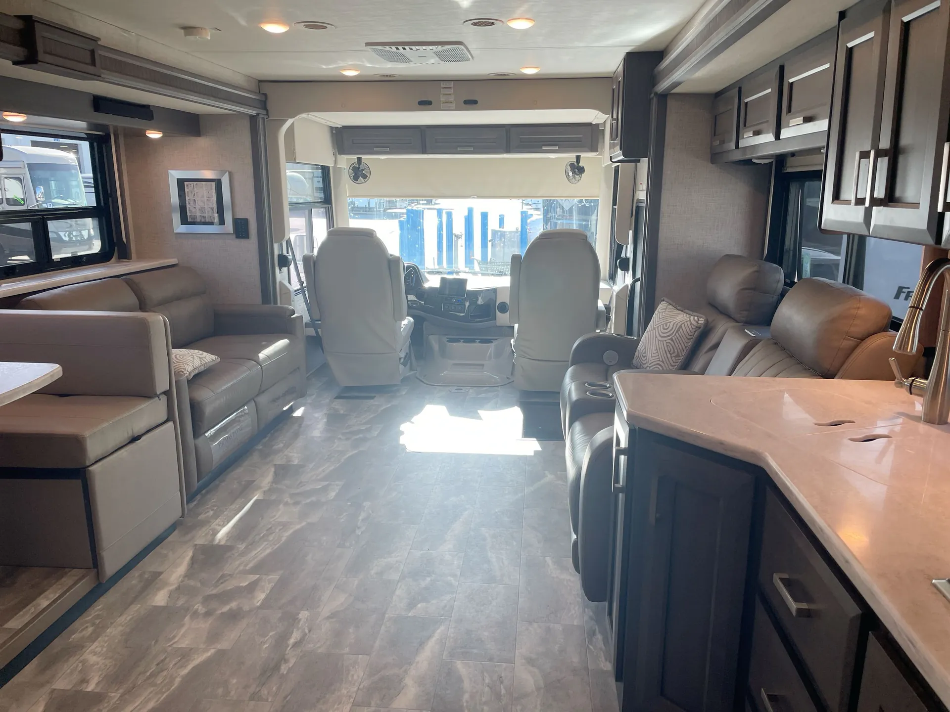 2023 Thor Motor Coach Challenger 35MQ — living area main