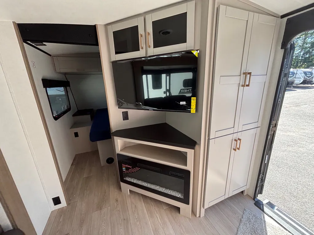 2027 Jayco Jay Feather 29BHB, Photos photo 7