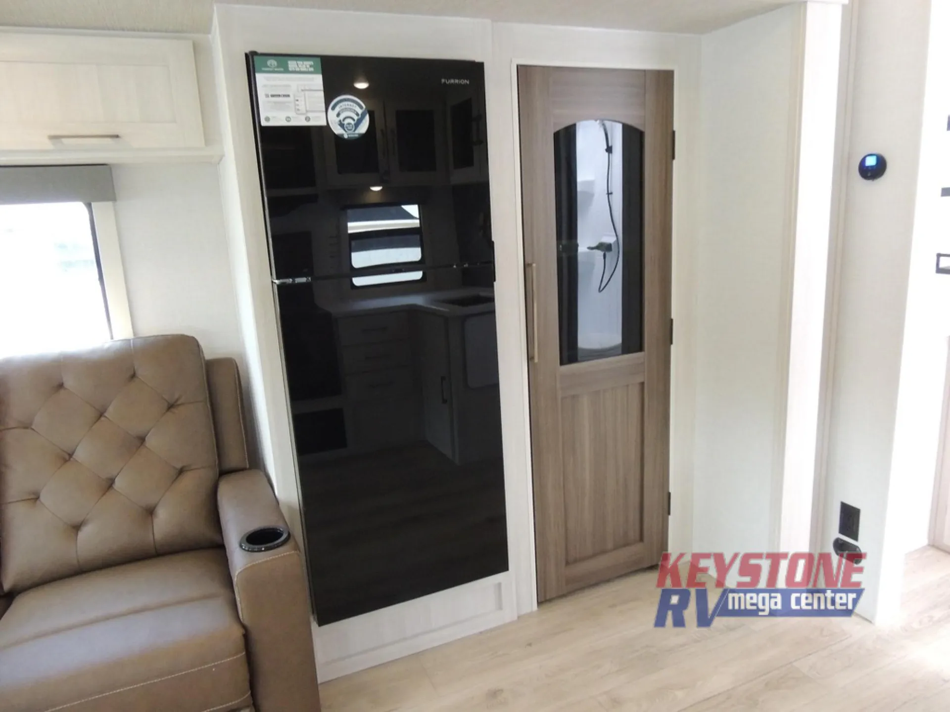 2026 Forest River Grand Surveyor 253RLS — Photo 7