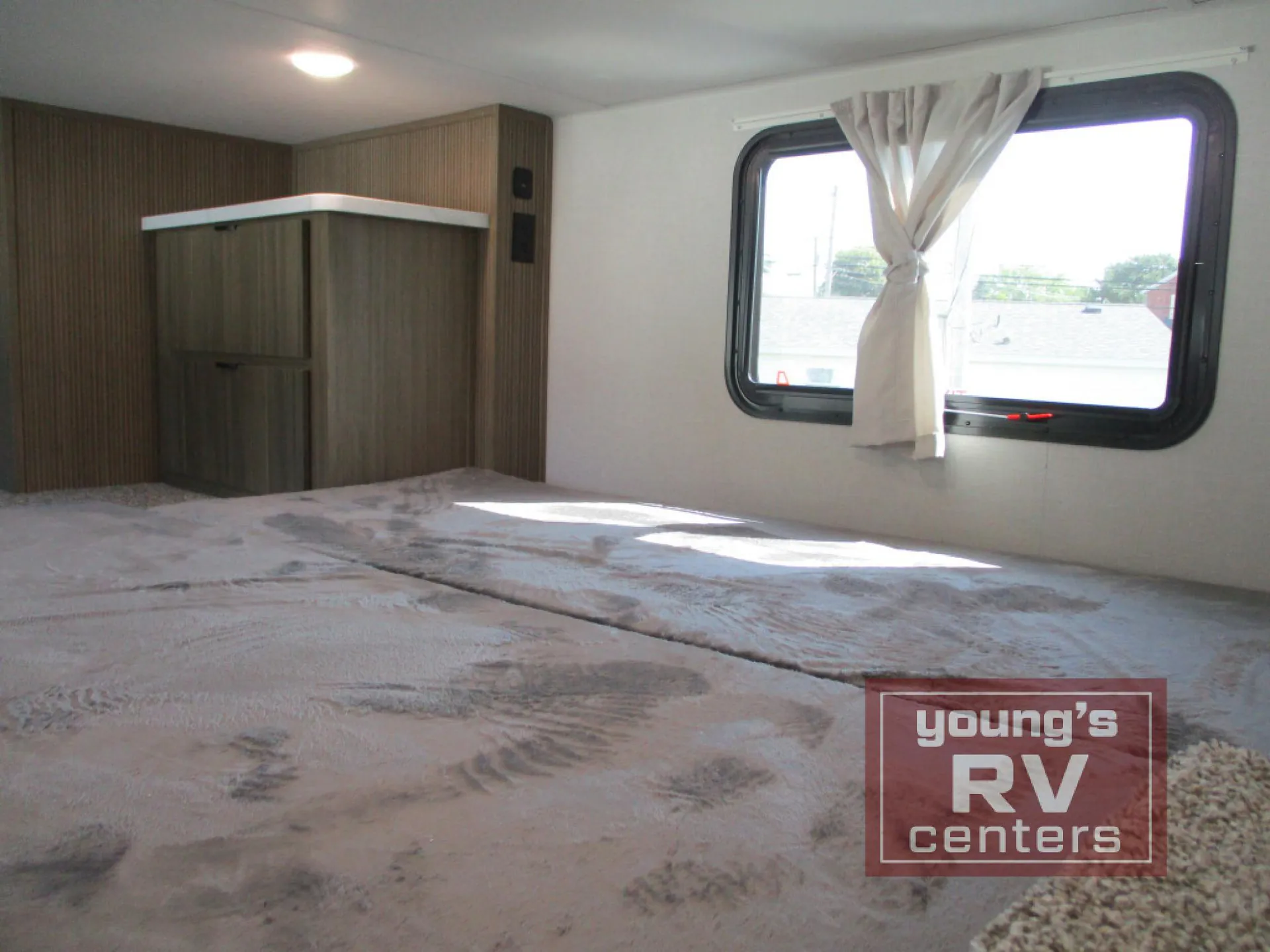 2027 Forest River Salem Villa 40ZZZ - Photo 3