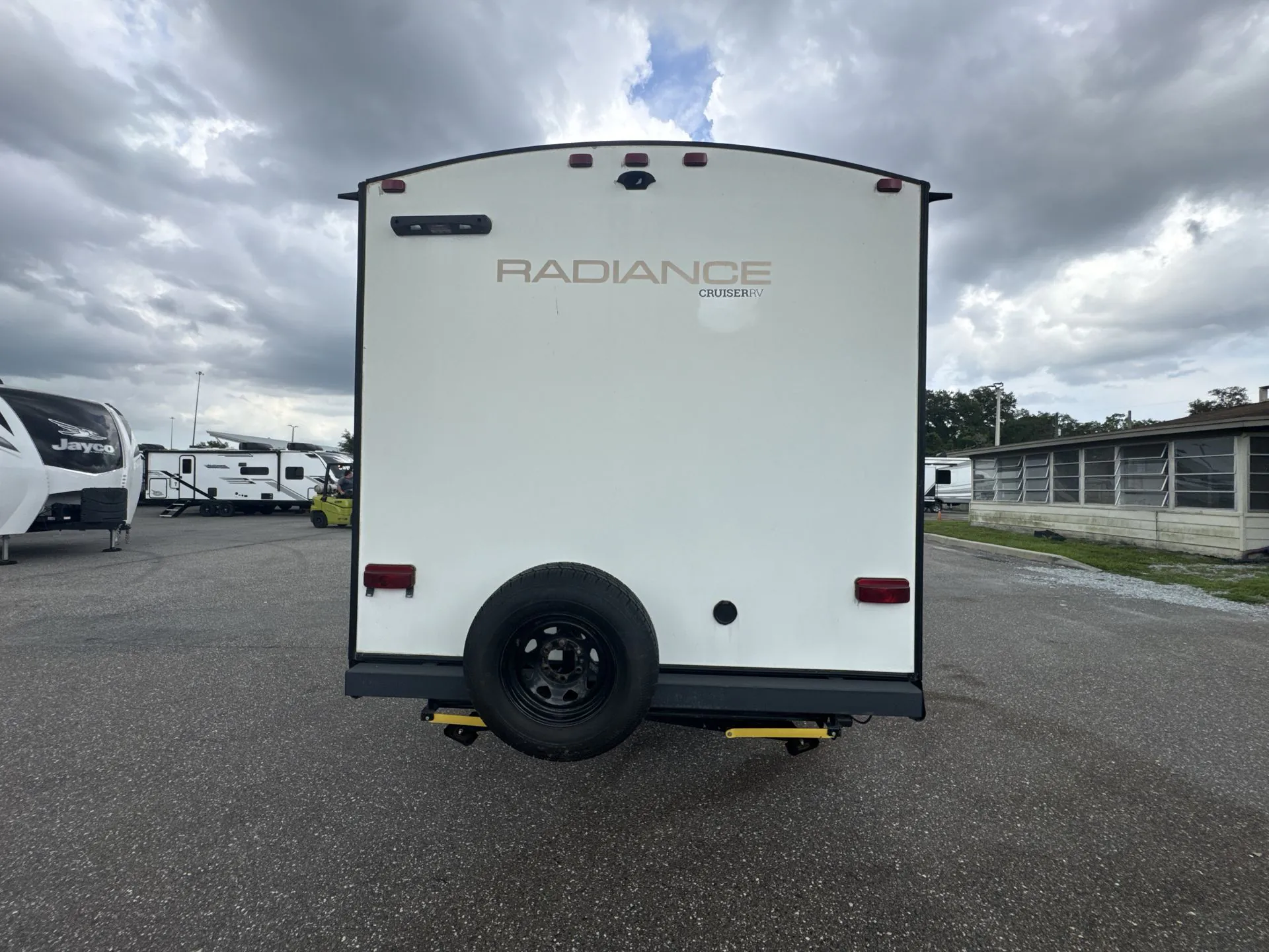 2022 Cruiser RV Radiance 28QD - Photo 4