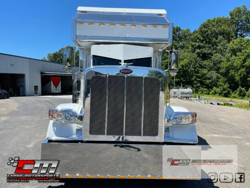 2022 5150 Customs Peterbilt 389 Used    Rear Bedroom Motorhome - Photo 2