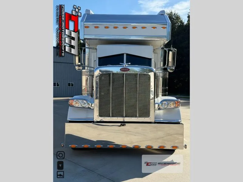 2025 5150 Custom Peterbilt 389 Toterhome Used    w/ 2025 Wildside Liftgate Trailer - Photo 4