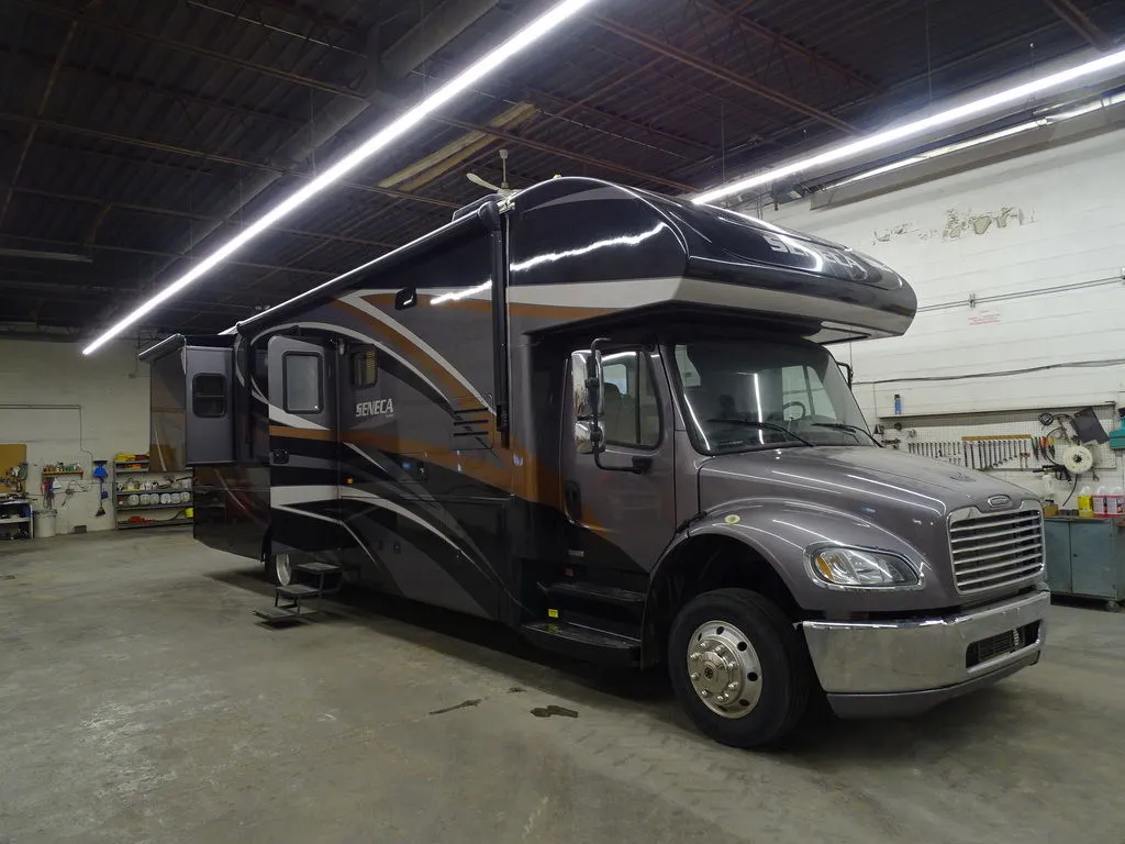 2012 Jayco Seneca 36FK - Main photo