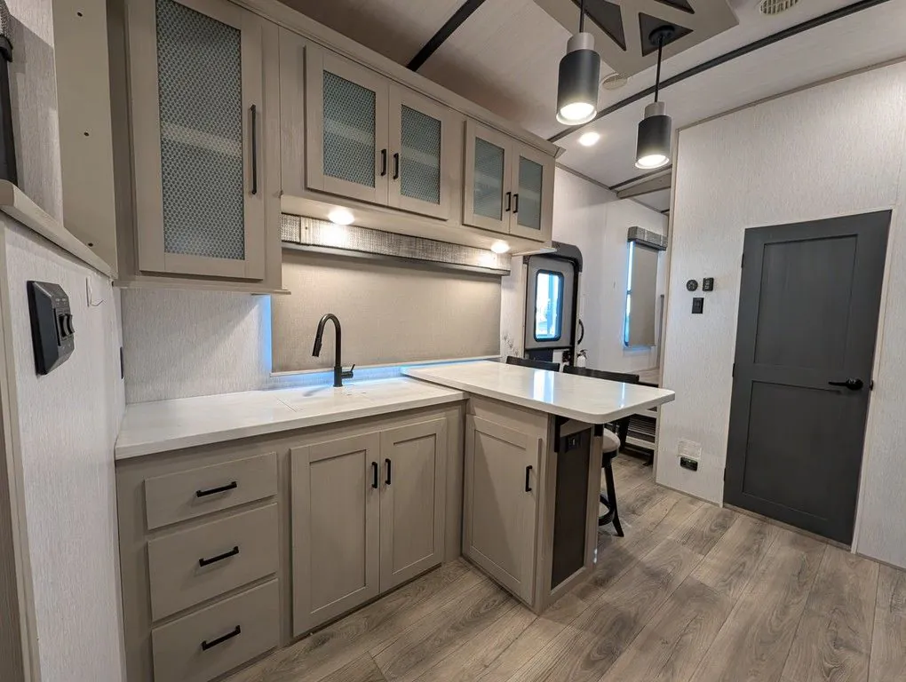 2023 Forest River Wildwood Heritage Glen Elite 36FL, Photos photo 21