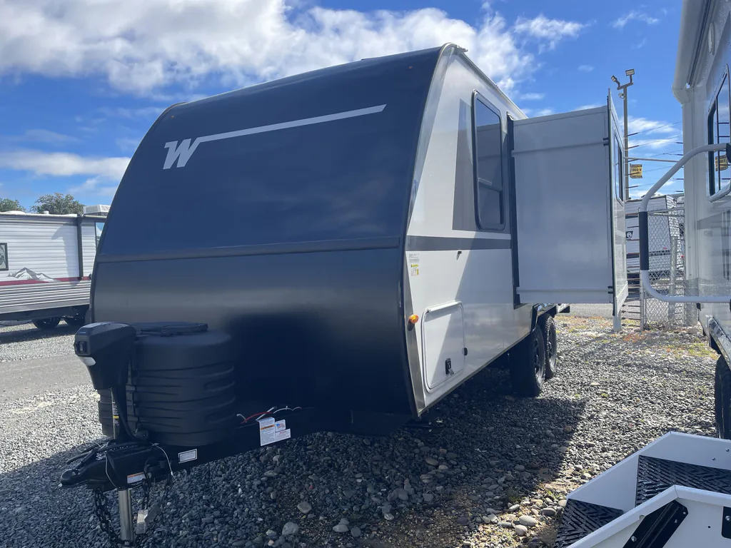 2027 Winnebago Micro Minnie 2108DS, Photos photo 5