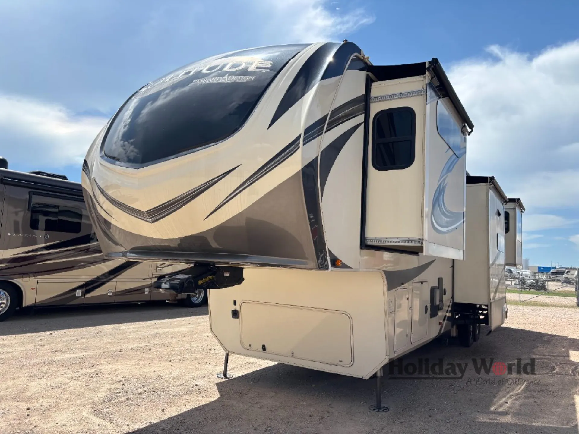 2020 Grand Design Solitude 375RES-R - Photo 4