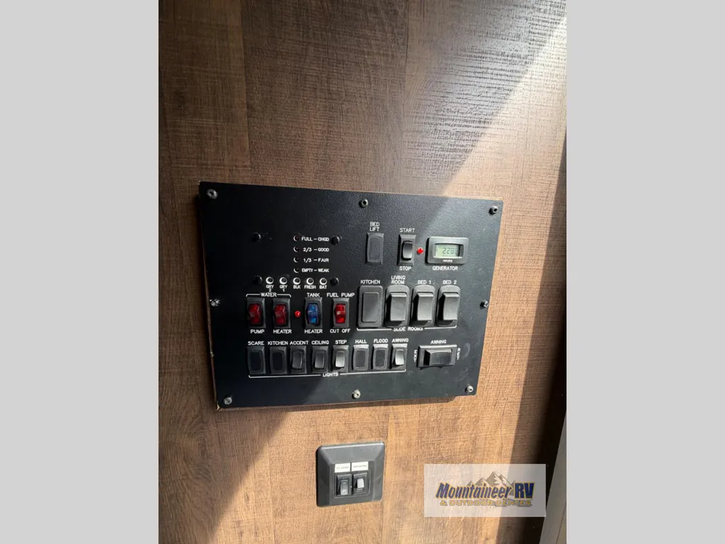 2021 Forest River XLR Hyperlite 3310, Photos photo 38