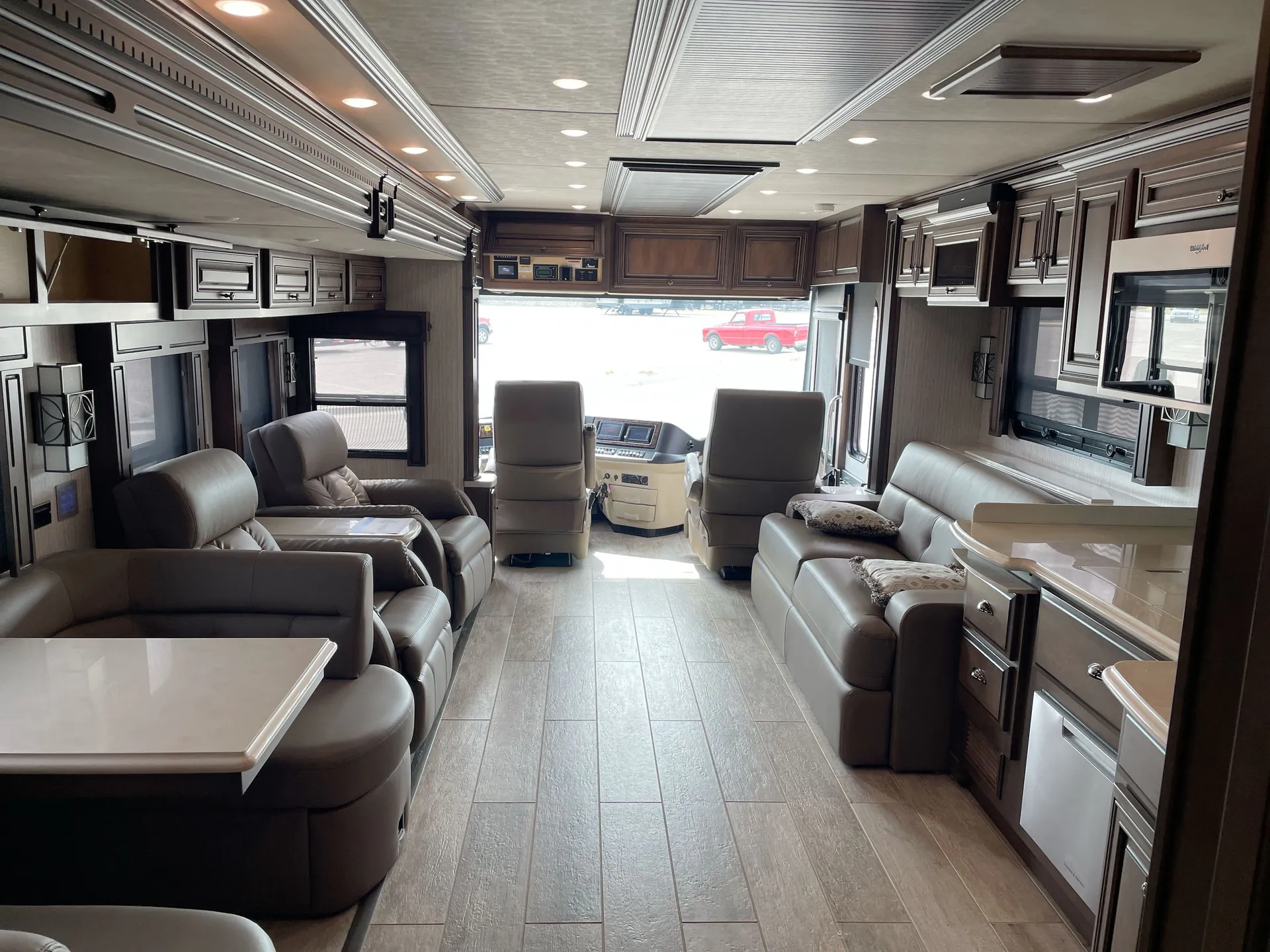 2019 Newmar Dutch Star 4369 — living area main