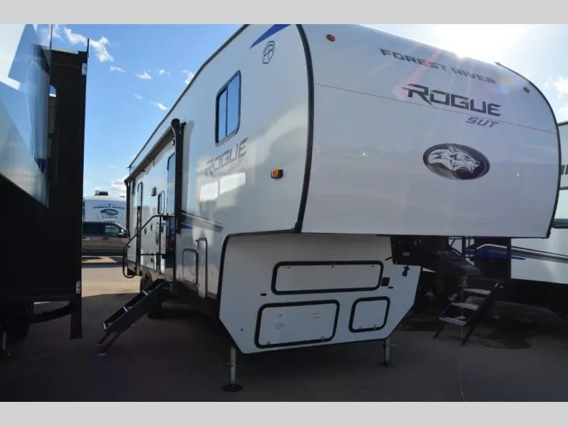 2025 Forest River Vengeance Rogue SUT 23SUT - Photo 2