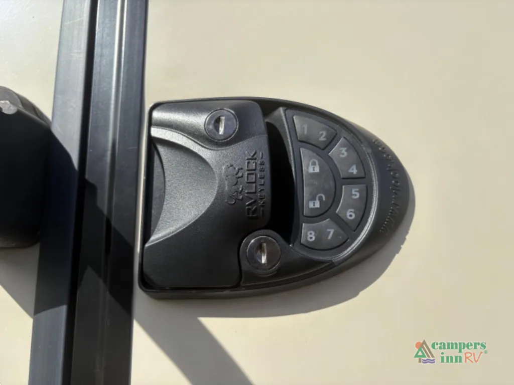 2018 Forest River Flagstaff Micro Lite 25FKS, Photos photo 41