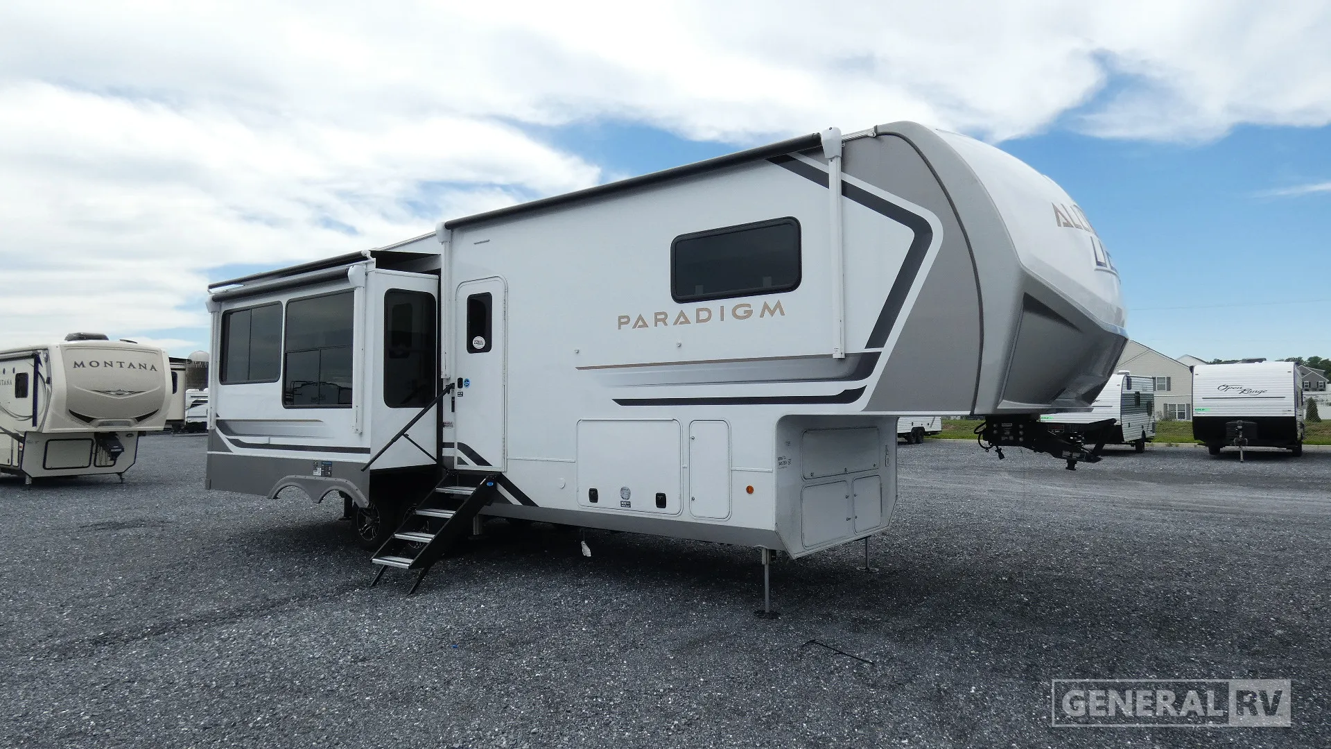 2026 Alliance RV Paradigm 310RL - Photo 2