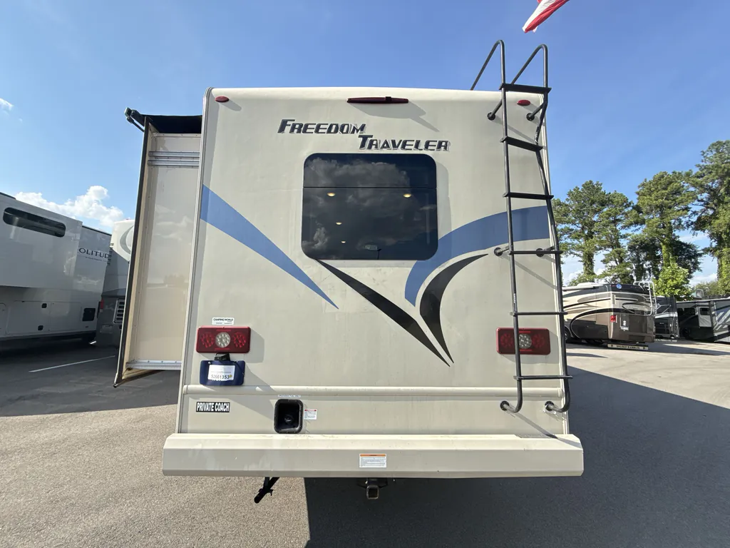 2022 Thor Motor Coach Freedom Traveler A32, Photos photo 7