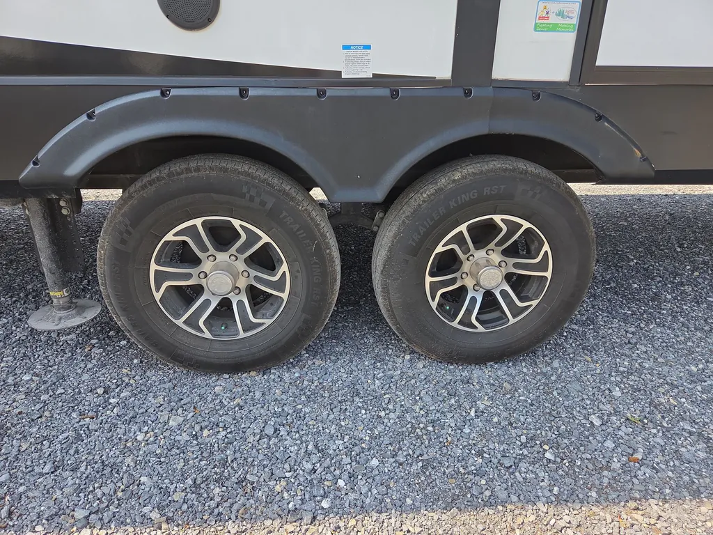 2022 Forest River Wildcat 369MBL, Photos photo 14