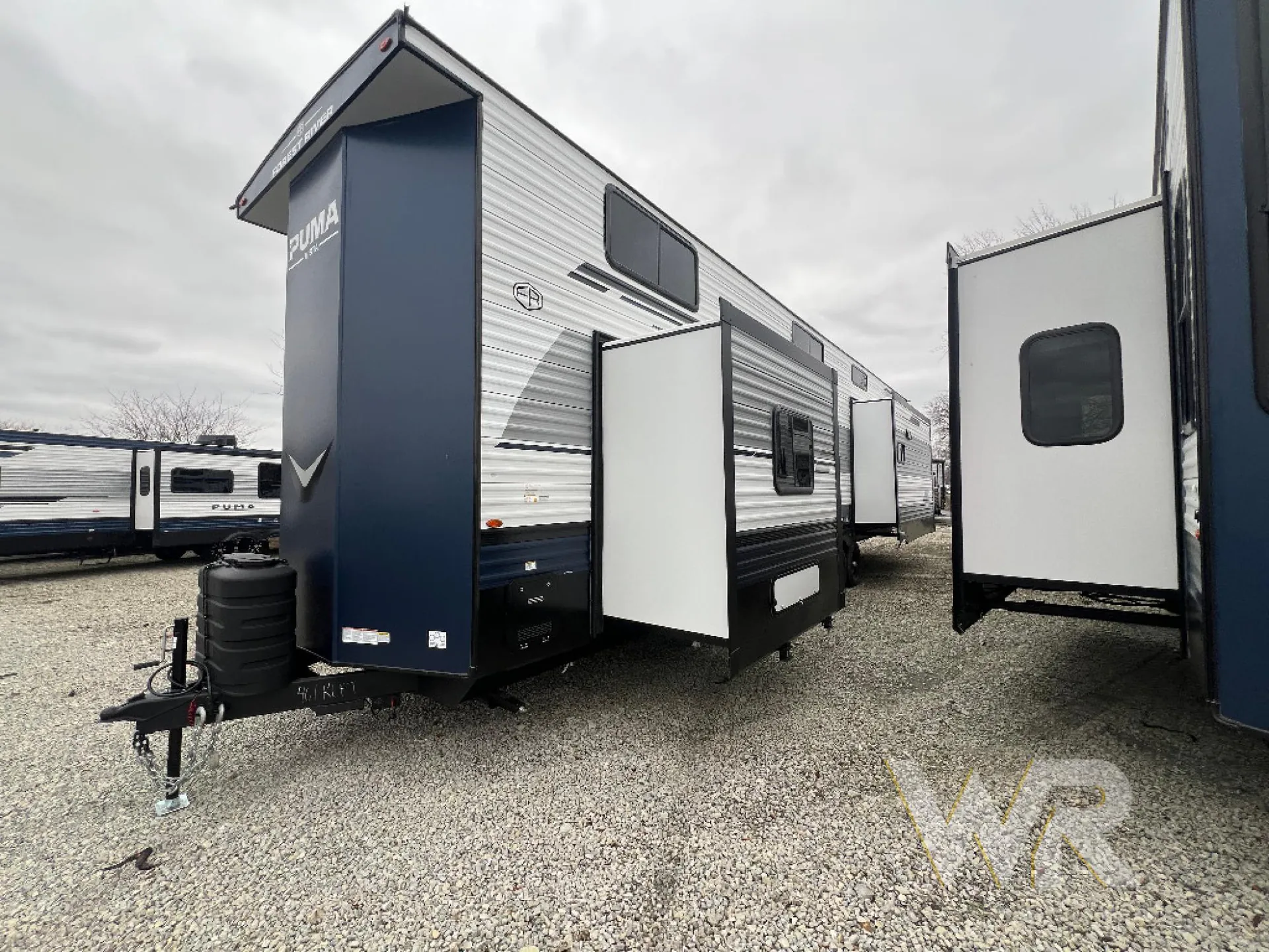 2026 Palomino Puma Destination 401RLFT - Photo 4