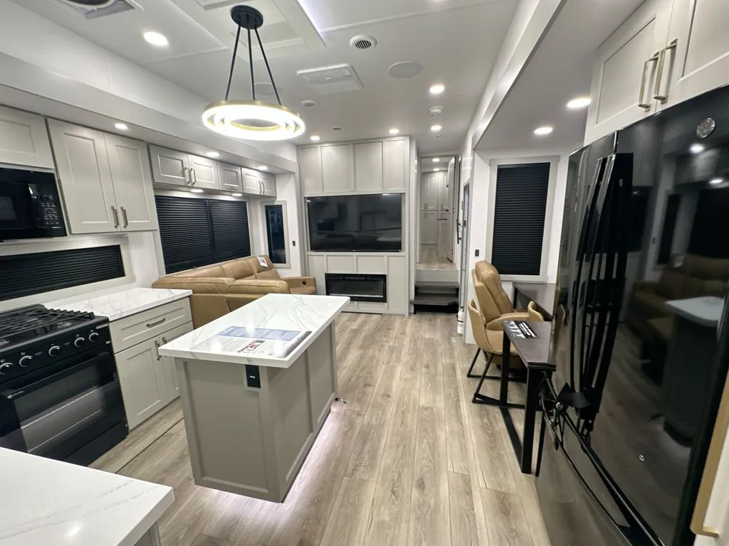 2026 Brinkley Model G 3970, Photos photo 22