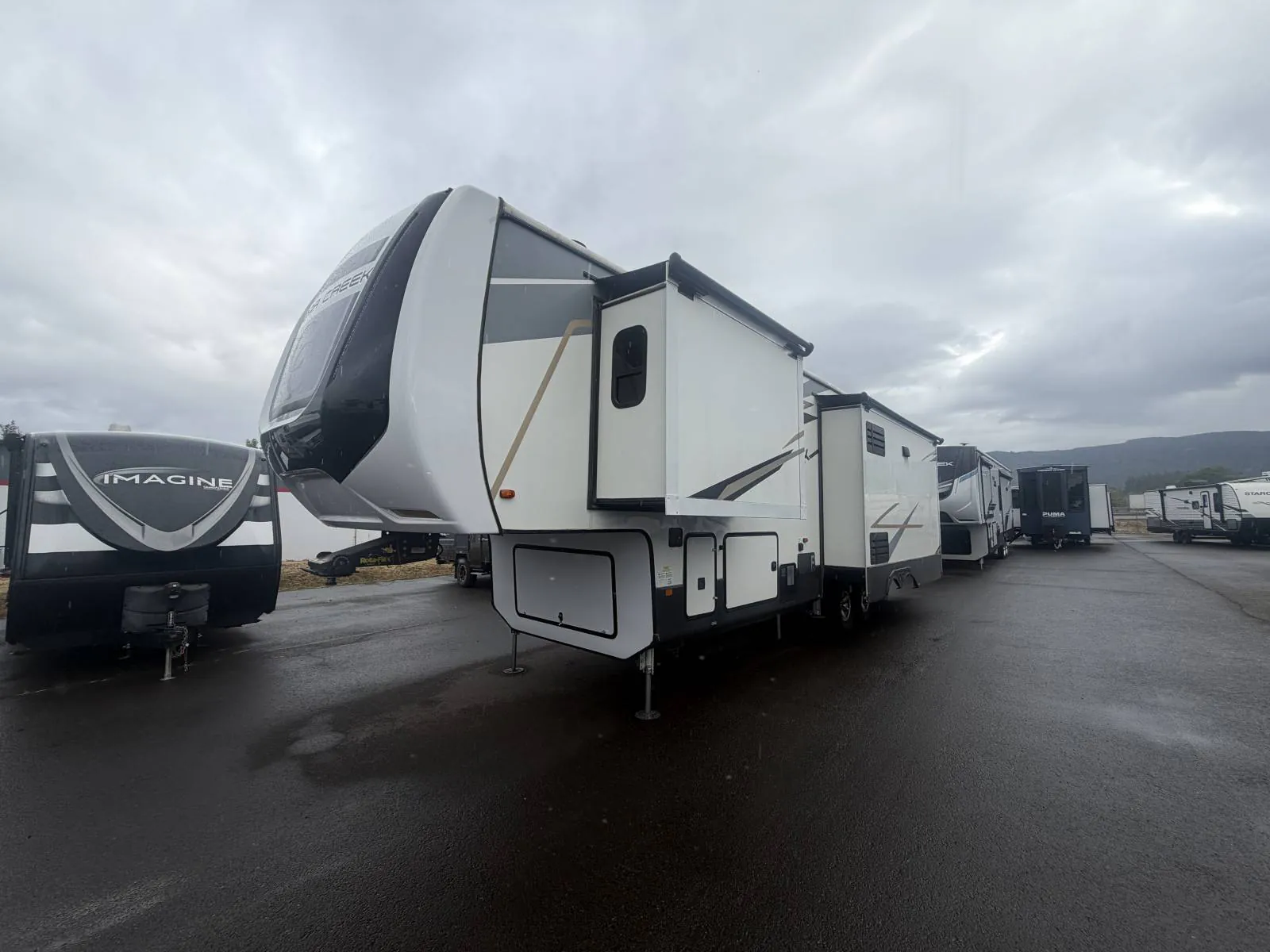 2022 Forest River Cedar Creek 311RL - Photo 4