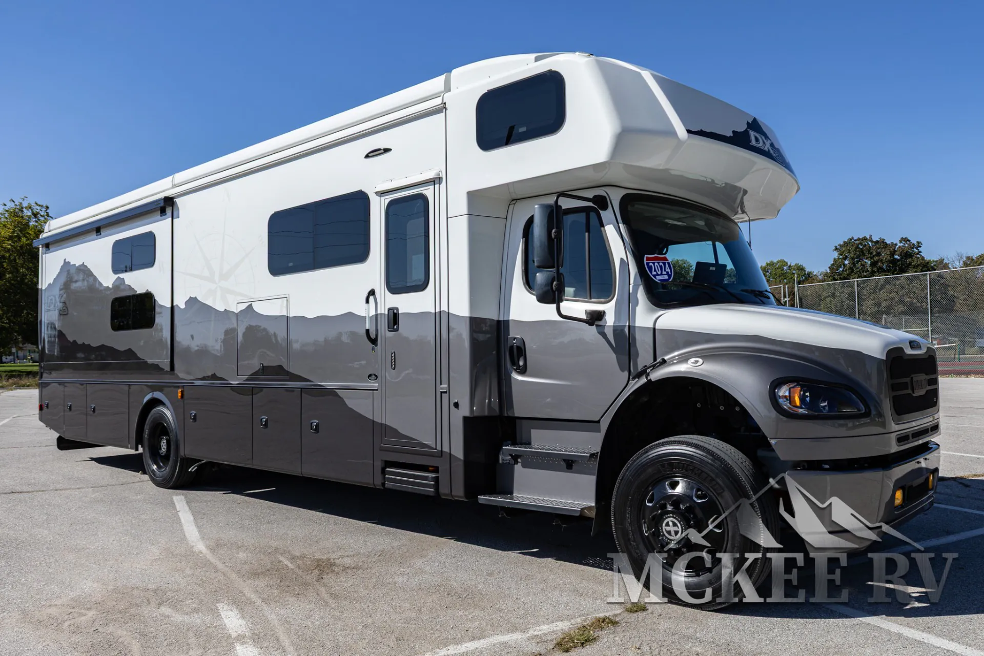 2024 Dynamax Corp DX3 37BD - Photo 2