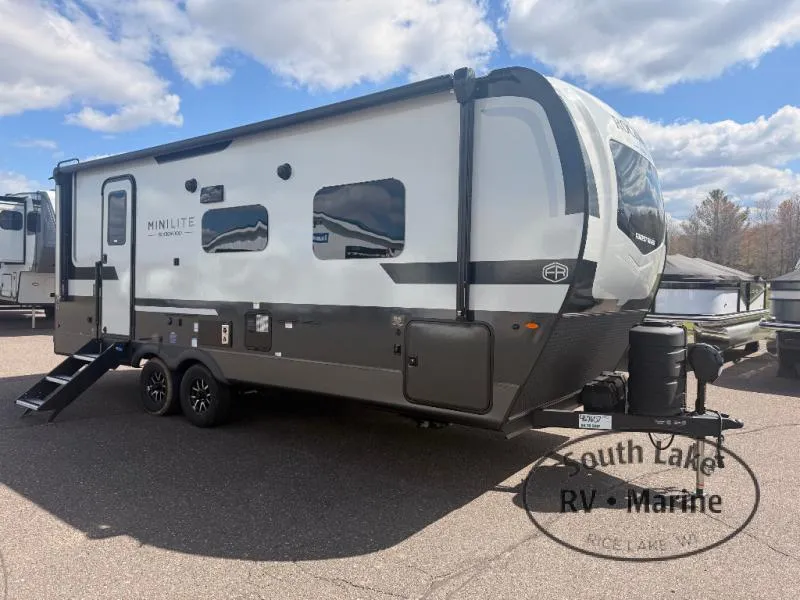 2026 Forest River Rockwood Mini Lite 2511S - Photo 3
