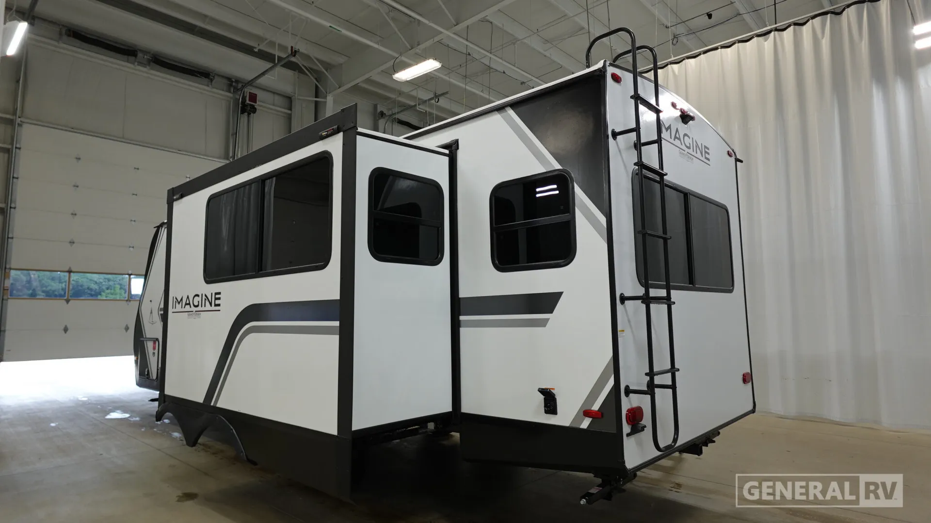2026 Grand Design Imagine 2500RL - Photo 4