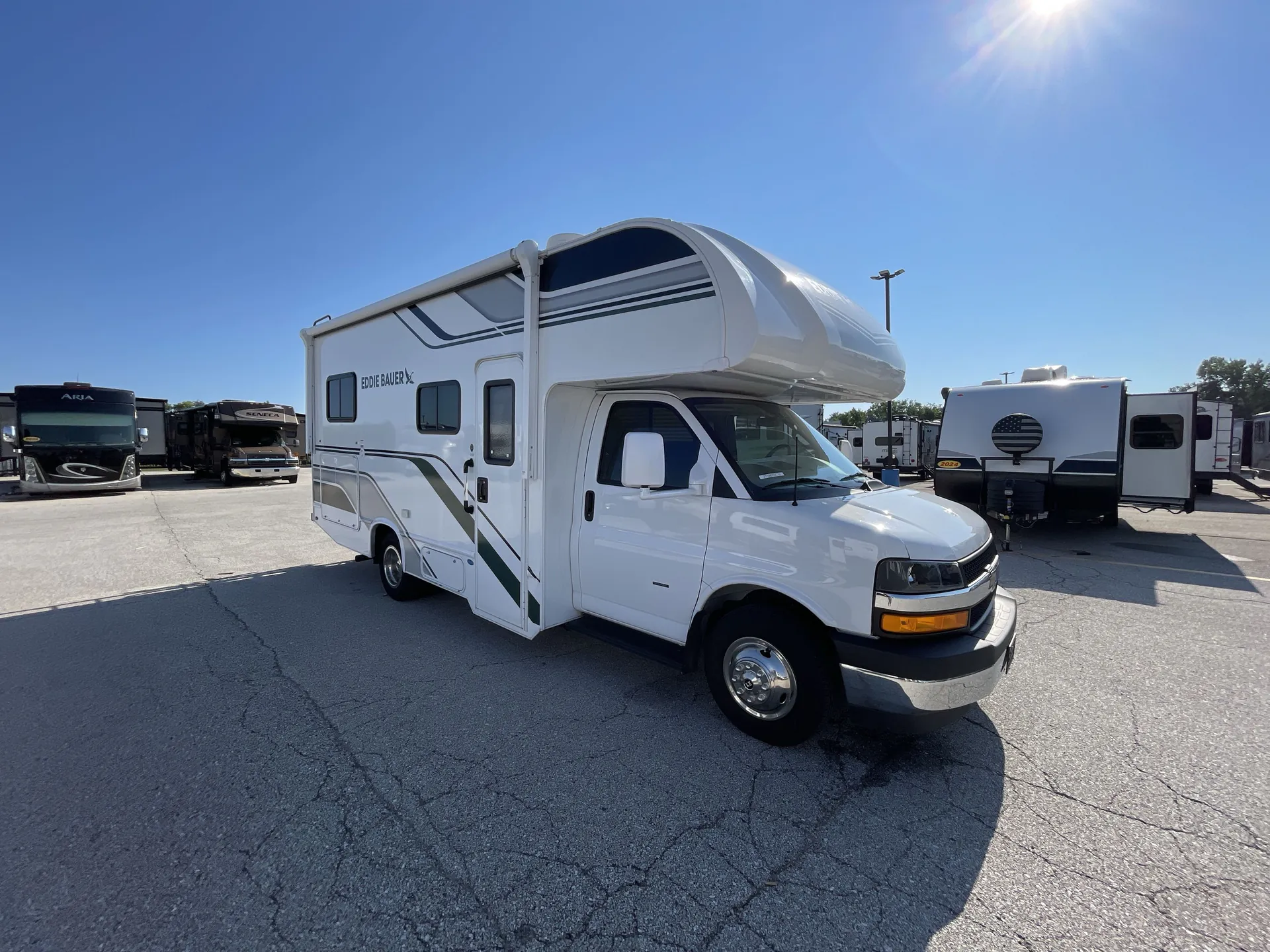 2025 Thor Motor Coach Freedom Eddie Bauer 22EB - Photo 2