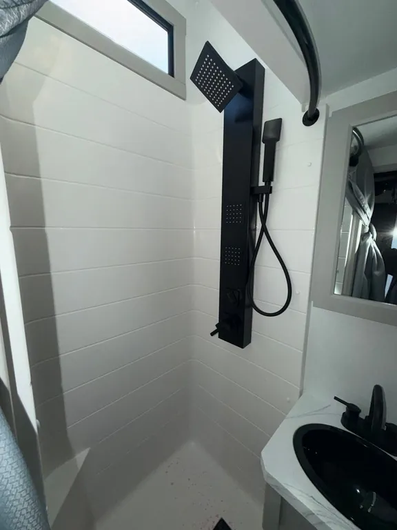 2025 Brinkley Model G 3970, Photos photo 30