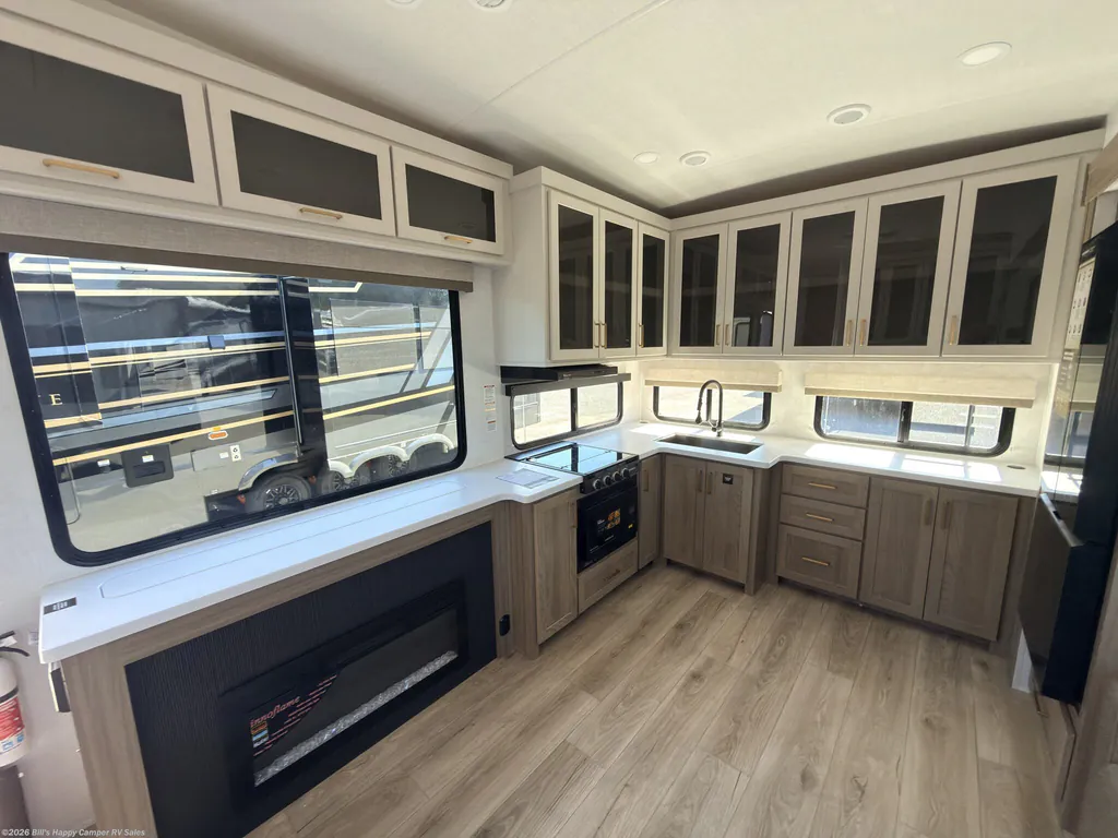 2027 Forest River Rockwood Signature 301SRK, Photos photo 17