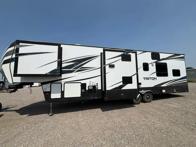 2018 Dutchmen Voltage Triton 3551, Photos photo 11