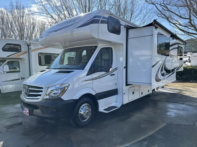 2020 Forest River Sunseeker MBS 2400W - Photo 3