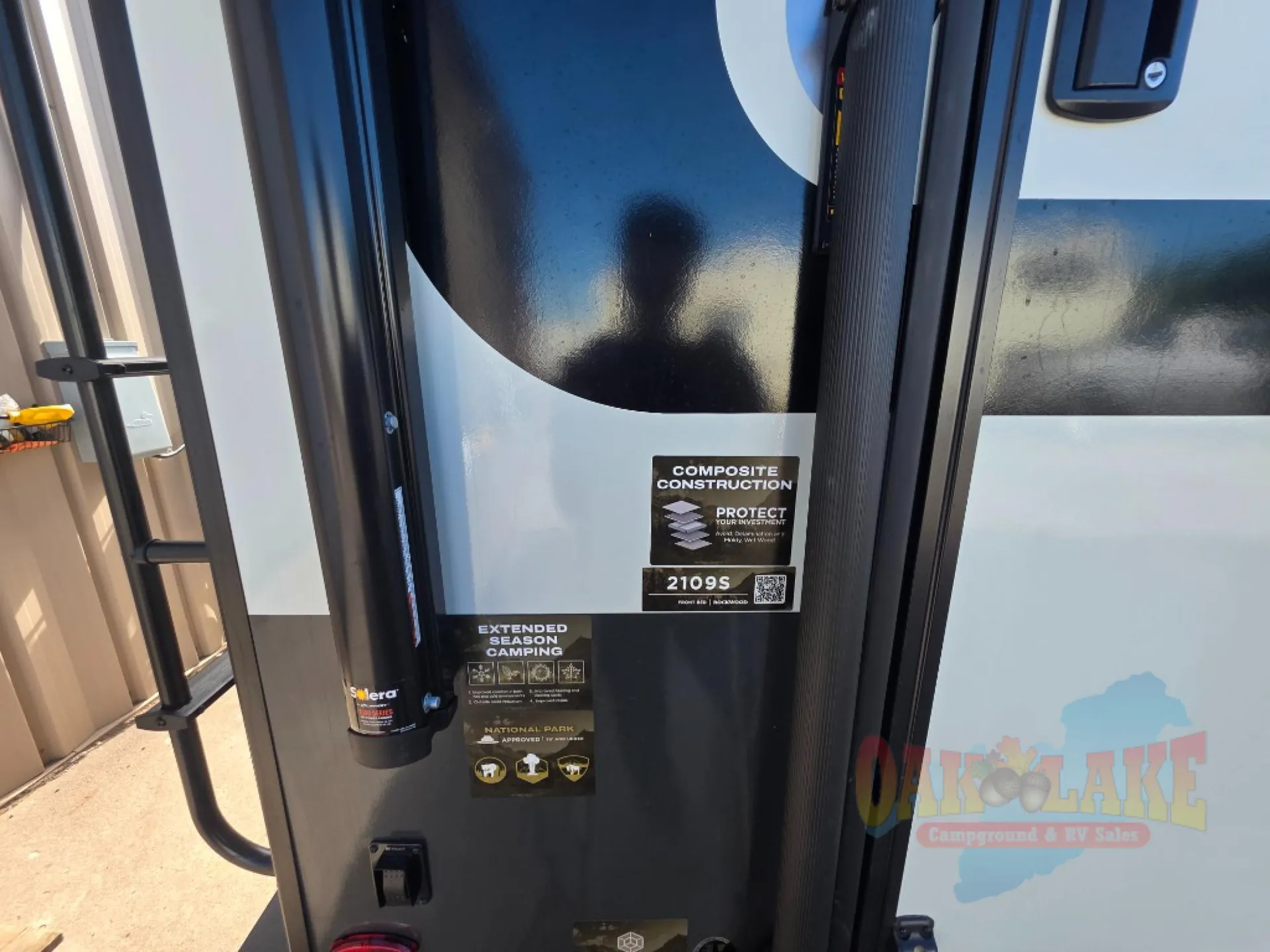 2027 Forest River Rockwood Mini Lite 2109S — Photo 6