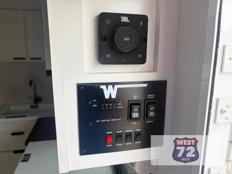 2026 Winnebago Thrive 22RBS - Photo 4