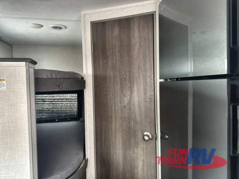 2026 Coachmen Clipper 26BH - Photo 4