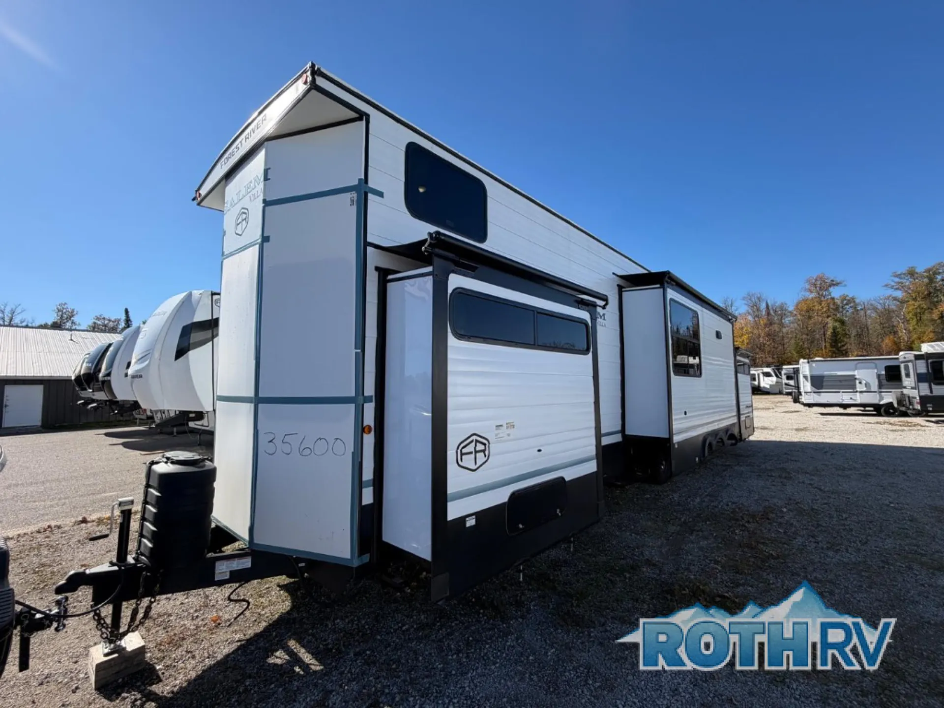 2027 Forest River Salem Villa 40ZZZ - Photo 4