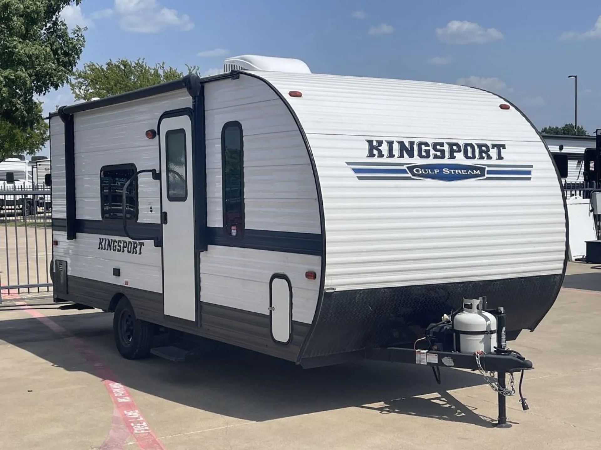 2022 Gulf Stream Kingsport Super Lite 189DD - Photo 2