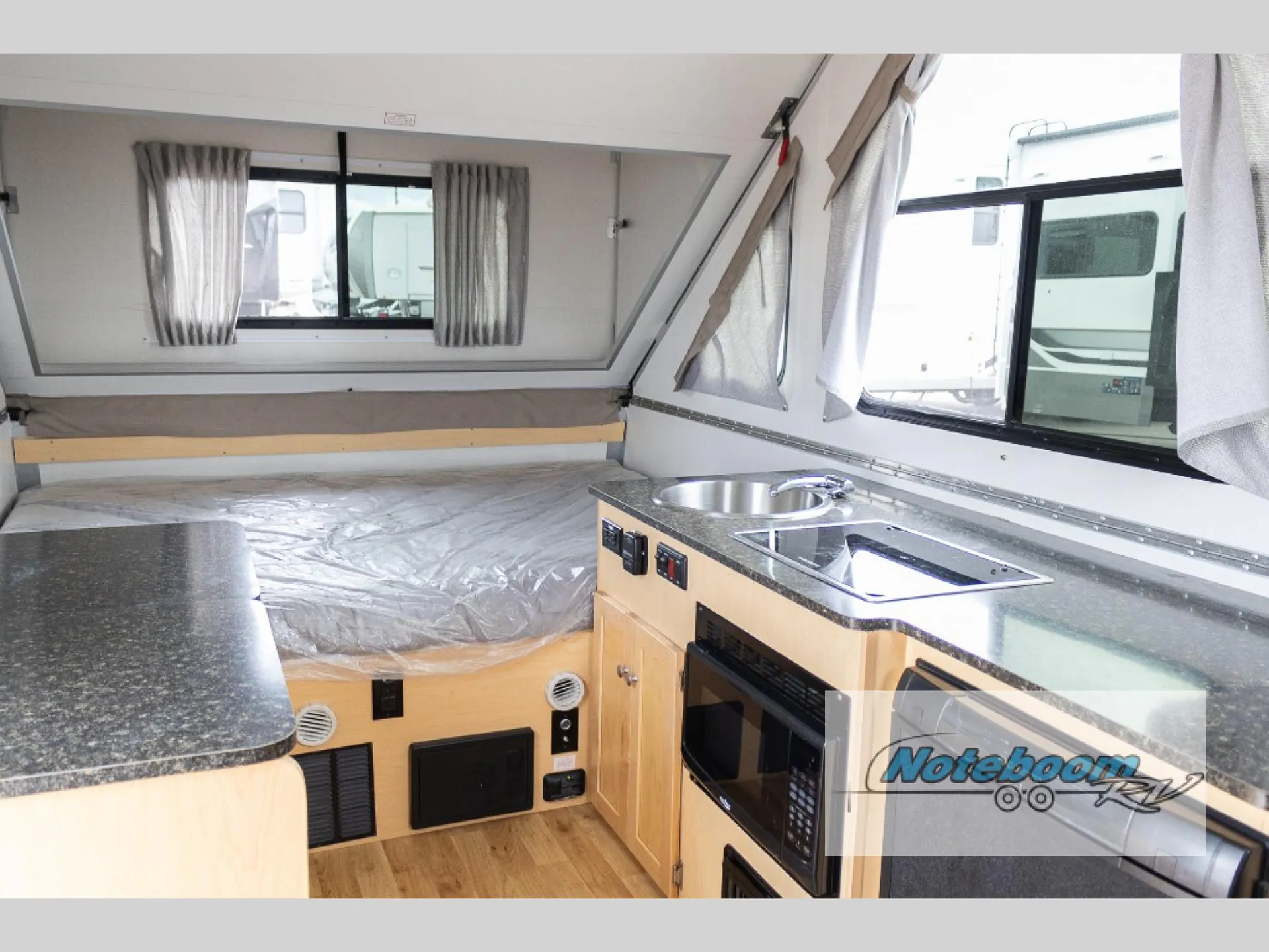 2022 Aliner Expedition Permanent Bed - Photo 3