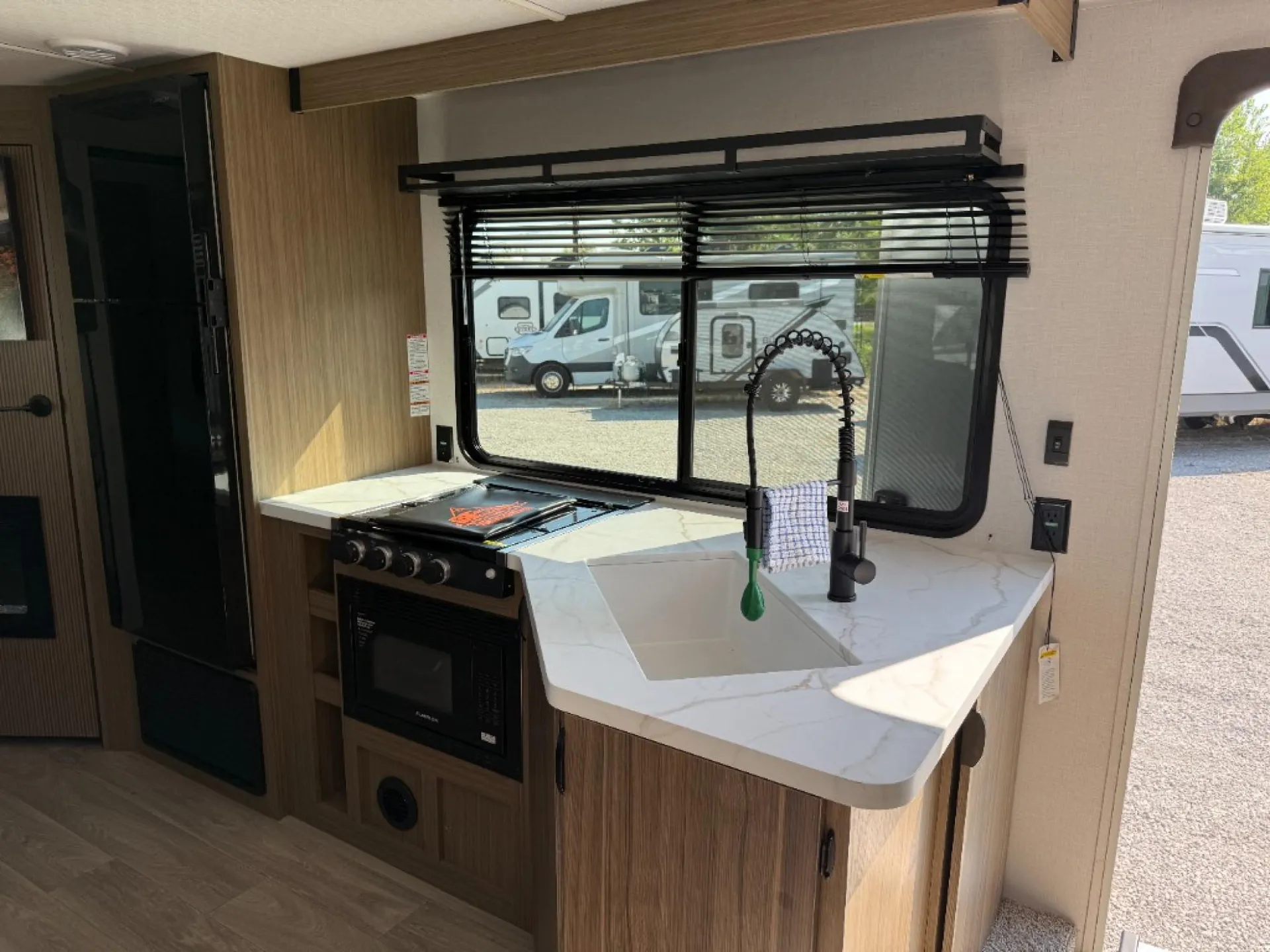 2026 Forest River RV Wildwood X-Lite 26ICE — Photo 7