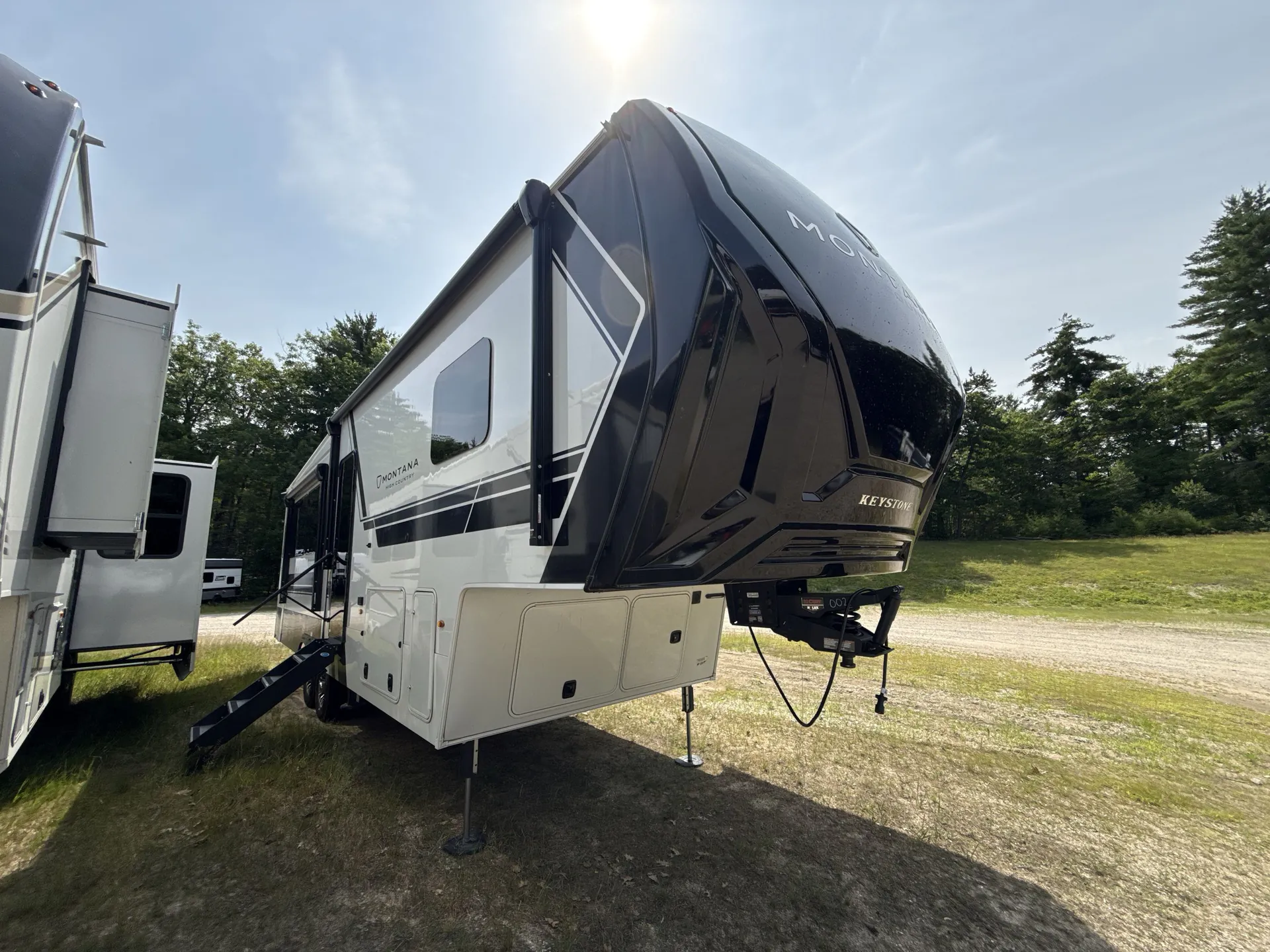 2026 Keystone Montana High Country 290RL - Photo 2