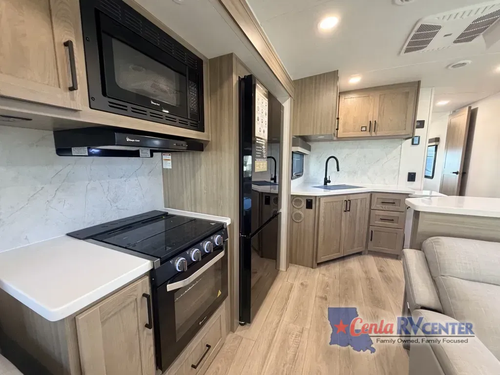 2027 Forest River Rockwood Ultra Lite 2921RL — Photo 7