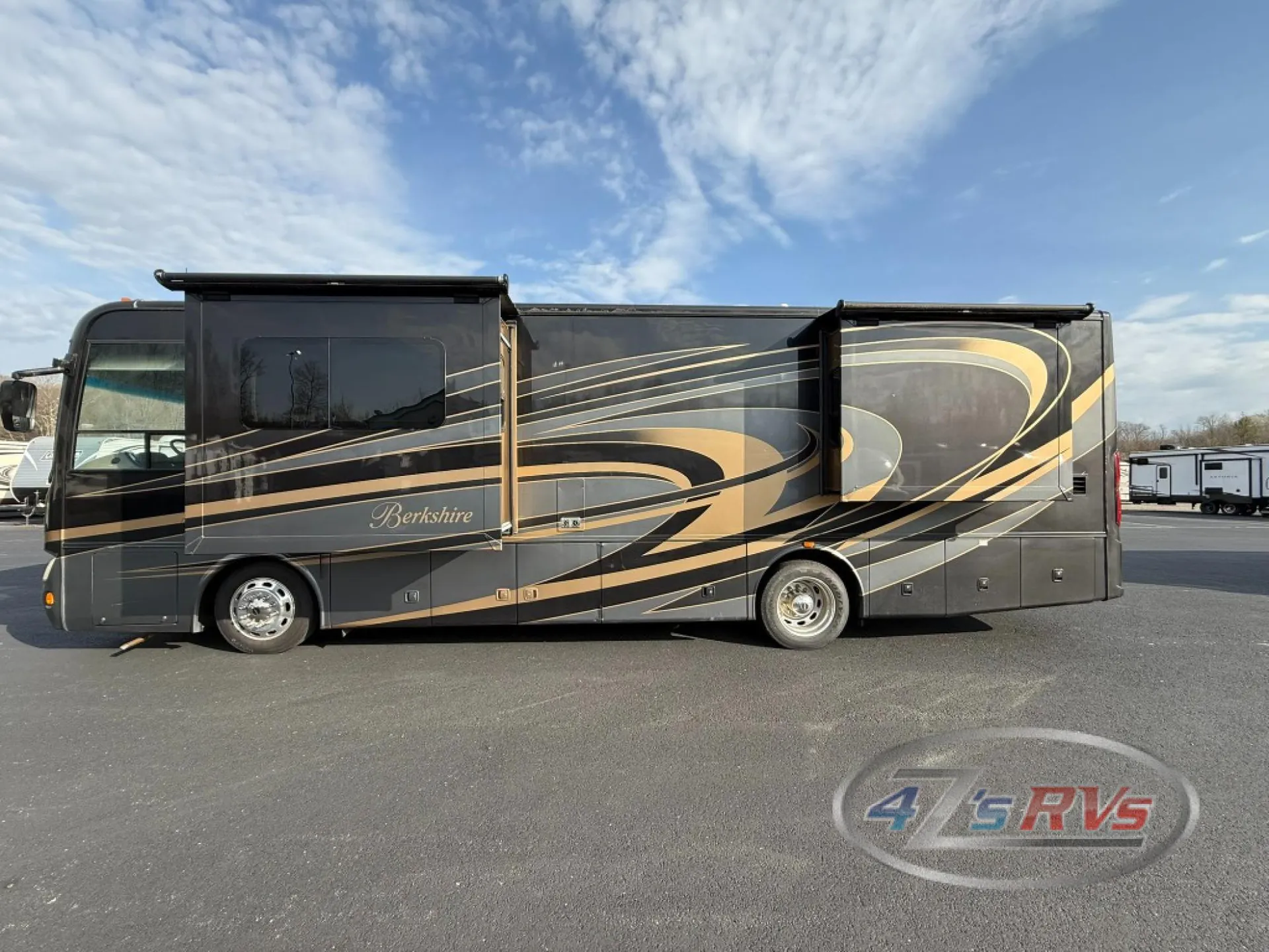 2015 Forest River Berkshire 34QS - Photo 4