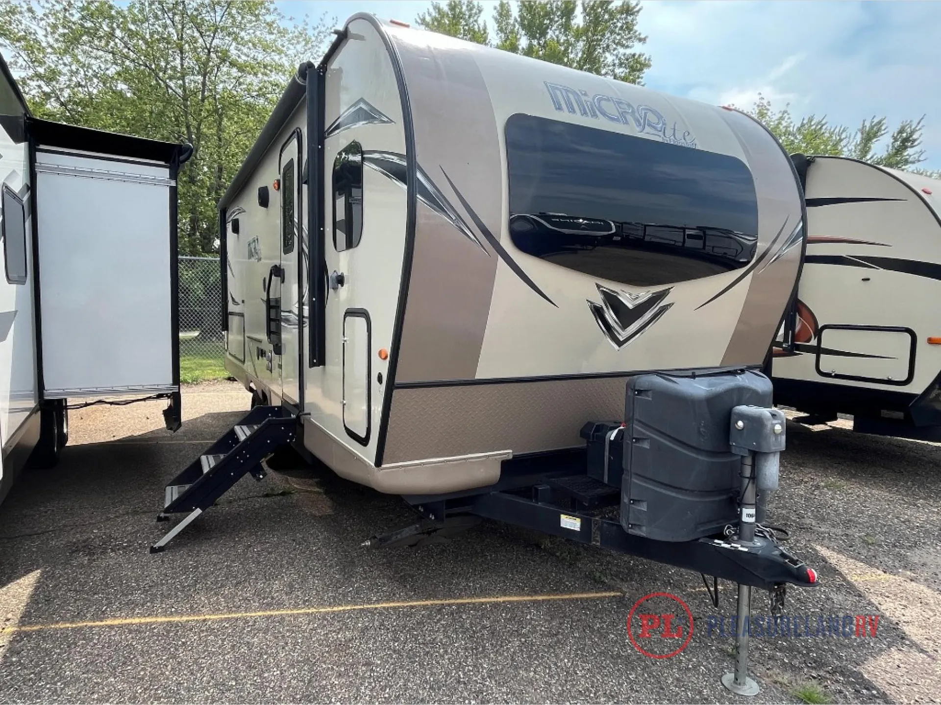 2019 Forest River Flagstaff Micro Lite 25FKS