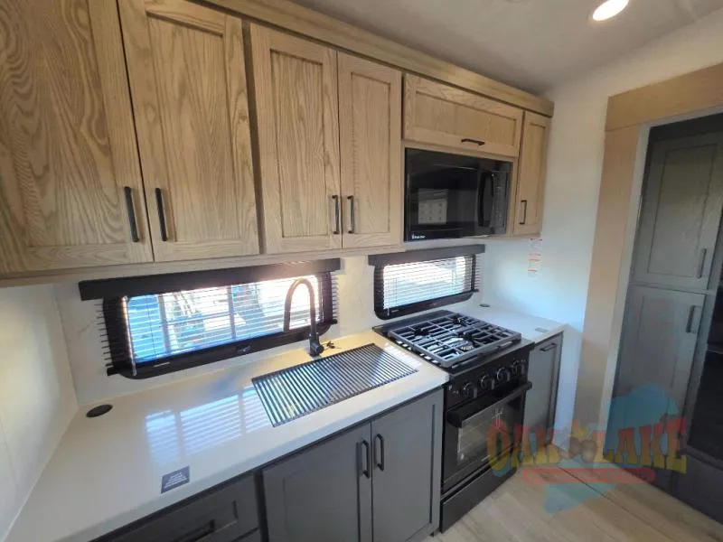 2026 Forest River RV Rockwood Signature 282RK - Photo 4