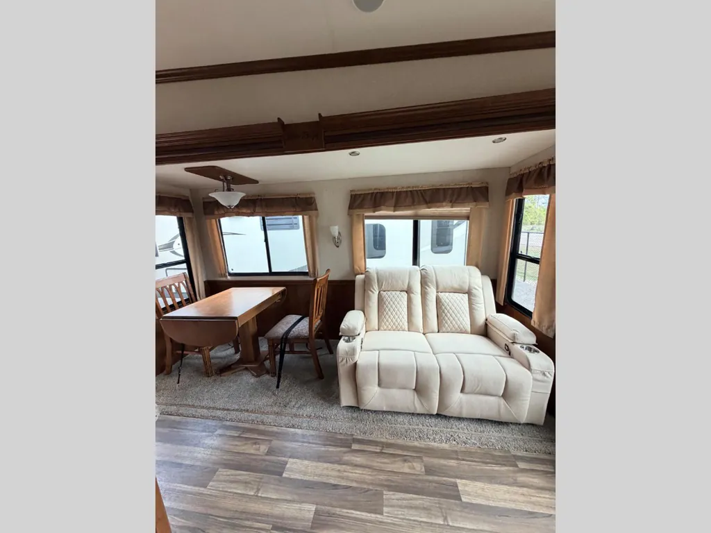 2017 Forest River Blue Ridge Cabin 304SR, Photos photo 10