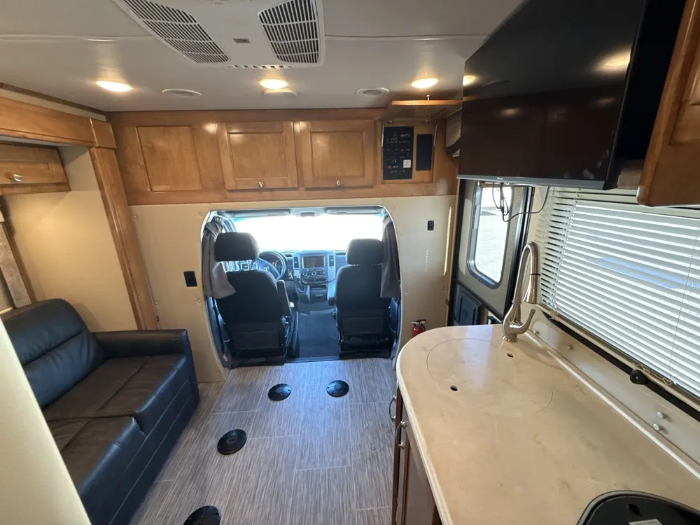 2019 renegade rv Vienna 25VMBS - Photo 3