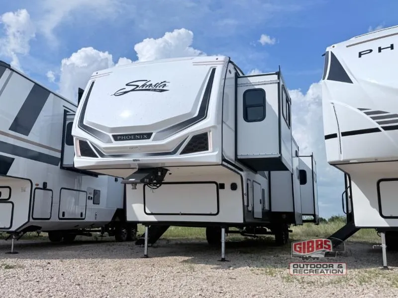 2027 Shasta Phoenix 334FL - Photo 4
